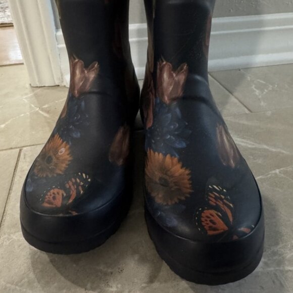 Sociology Women’s Tall Blue Floral Rain Boots Size 6 Waterproof Matte Rubber - Picture 3 of 8